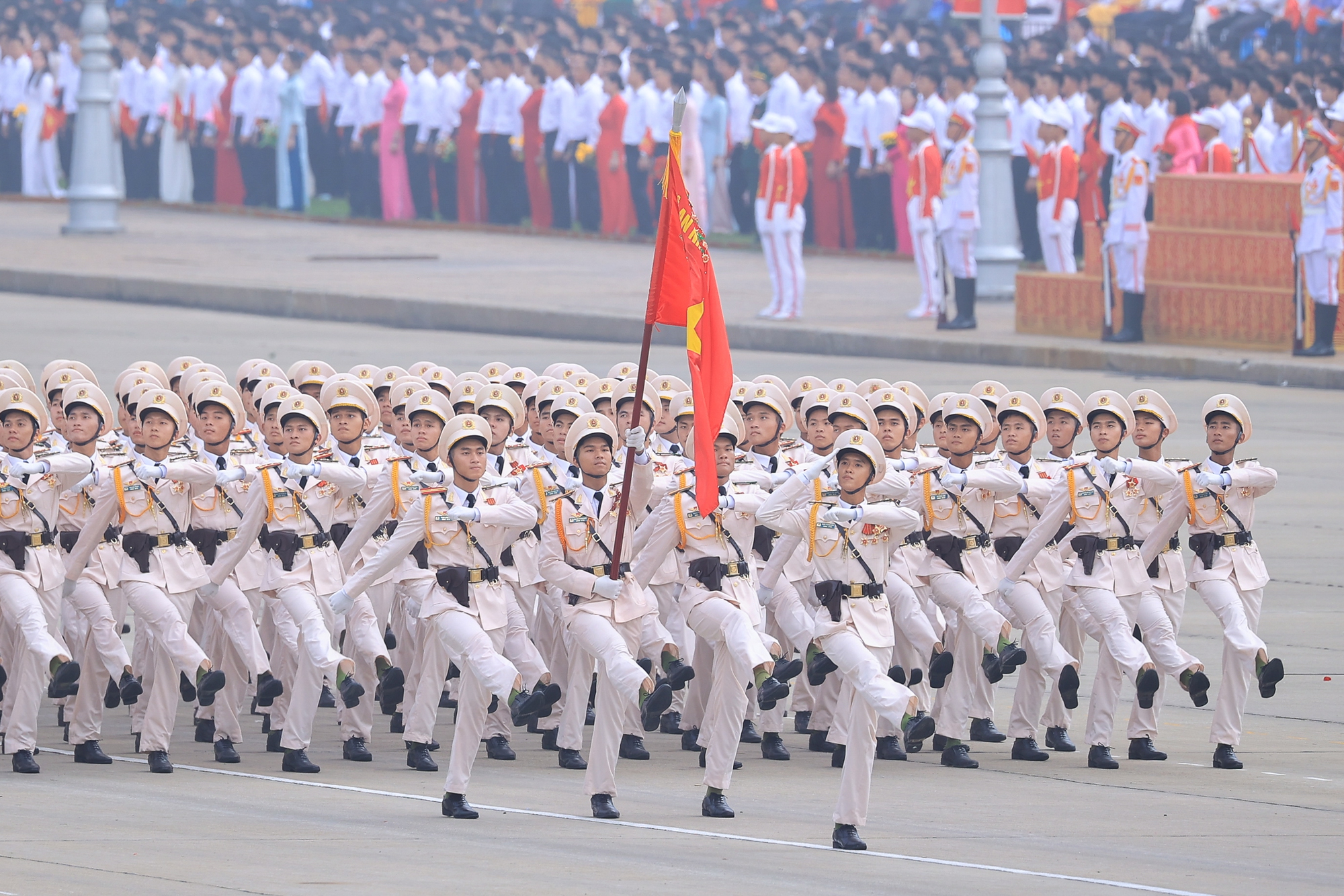 Chùm ảnh: Cận cảnh khối diễu binh hùng hậu của lực lượng Công an tại A80- Ảnh 4.