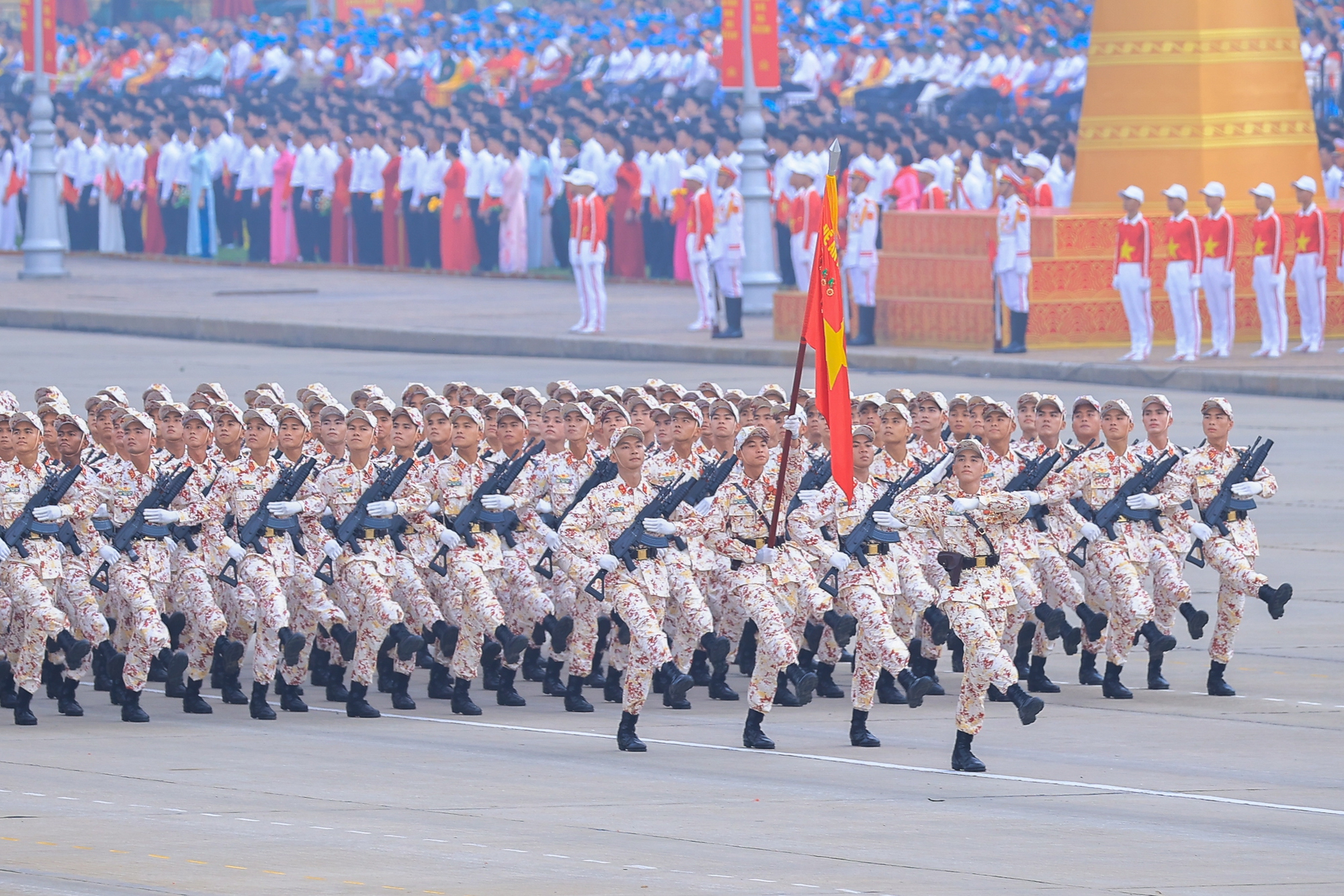 Chùm ảnh: Cận cảnh khối diễu binh hùng hậu của lực lượng Công an tại A80- Ảnh 11.