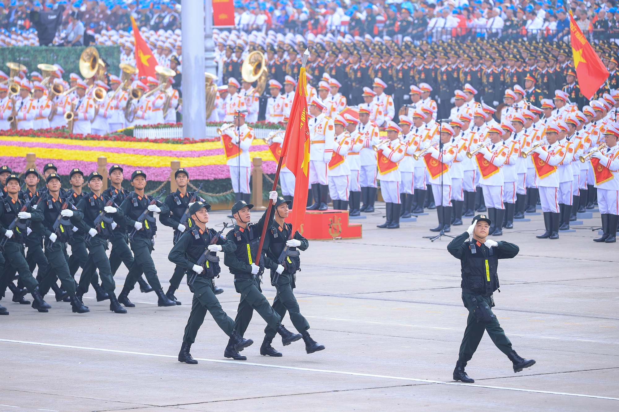 Chùm ảnh: Cận cảnh khối diễu binh hùng hậu của lực lượng Công an tại A80- Ảnh 20.